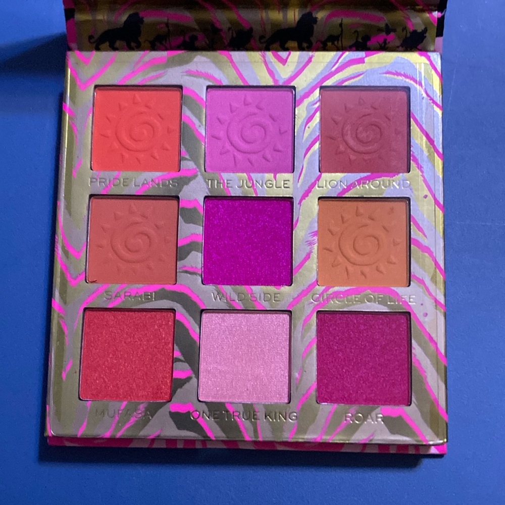 HP🎊Lion King Eyeshadow pallet - Picture 6 of 6